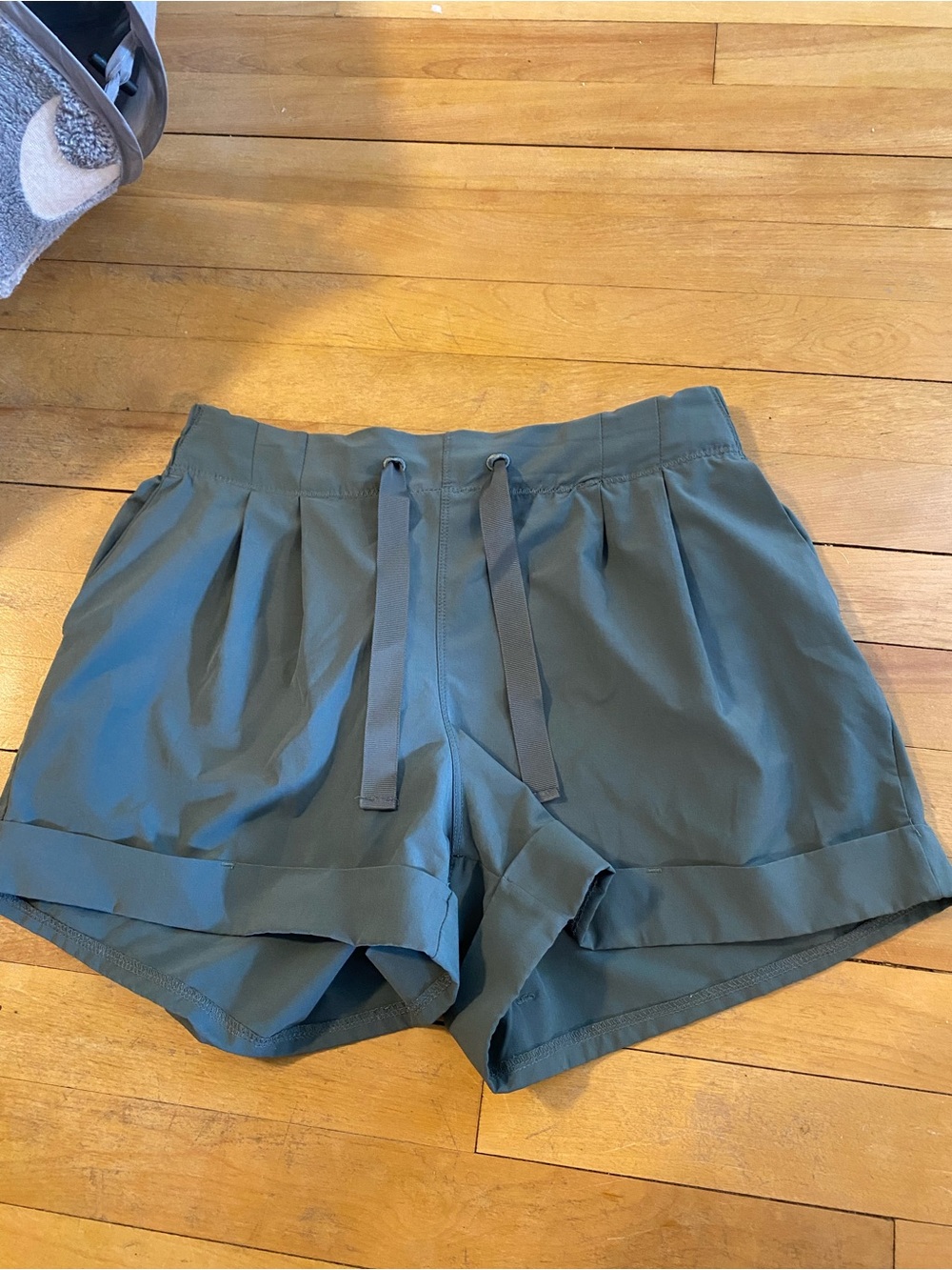 Apana Olive Drawstring Pleated Athletic Shorts